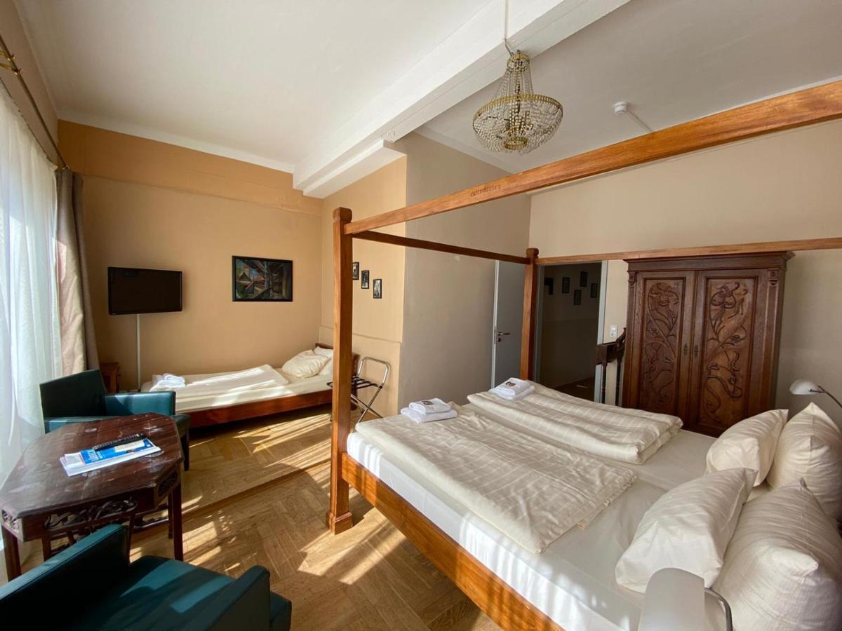 Hotel Gutenberger Lubeck Bagian luar foto